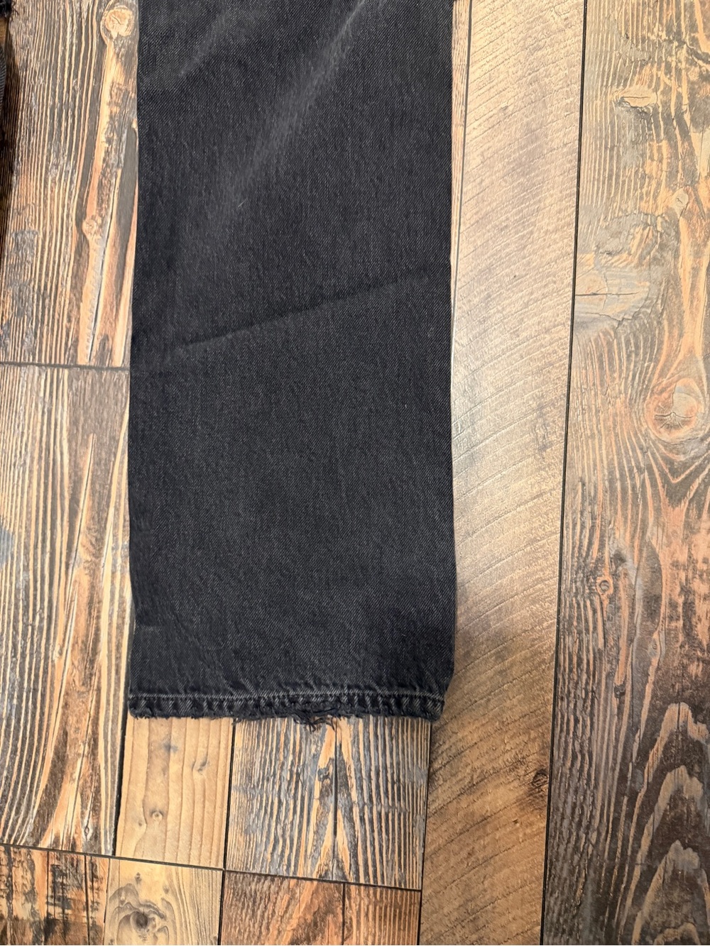 Agolde Lana Jean Straight Leg in Black - Picture 10 of 11
